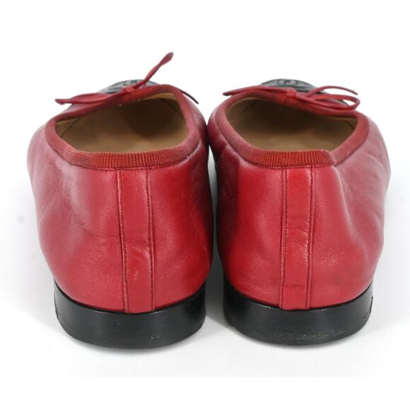 Chanel | Red Leather CC Cap Toe Ballet Flats Size: 38.5 - Picture 3 of 16